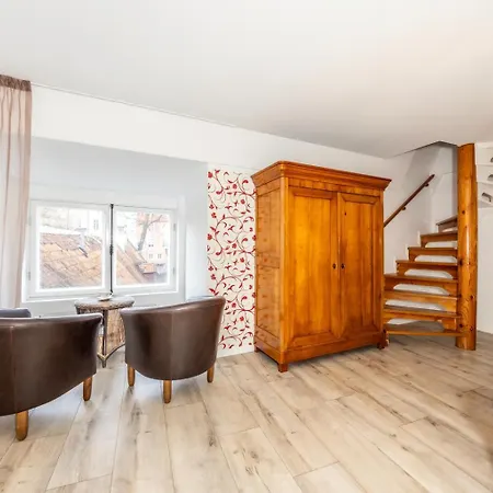 Old Town Penthouse 2 Bedroom On Two Floors