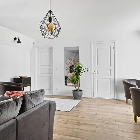 Old Town Penthouse 2 Bedroom On Two Floors Апартаменти *