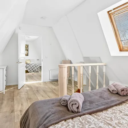 Appartement Old Town Penthouse 2 Bedroom On Two Floors *