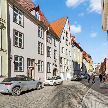 Old Town Penthouse 2 Bedroom On Two Floors Tallin