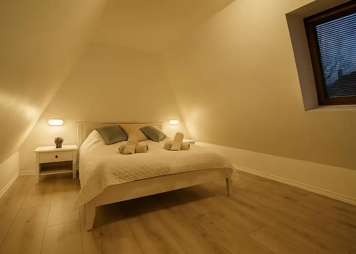 Appartement Old Town Penthouse 2 Bedroom On Two Floors *