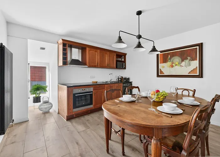 Old Town Penthouse 2 Bedroom On Two Floors