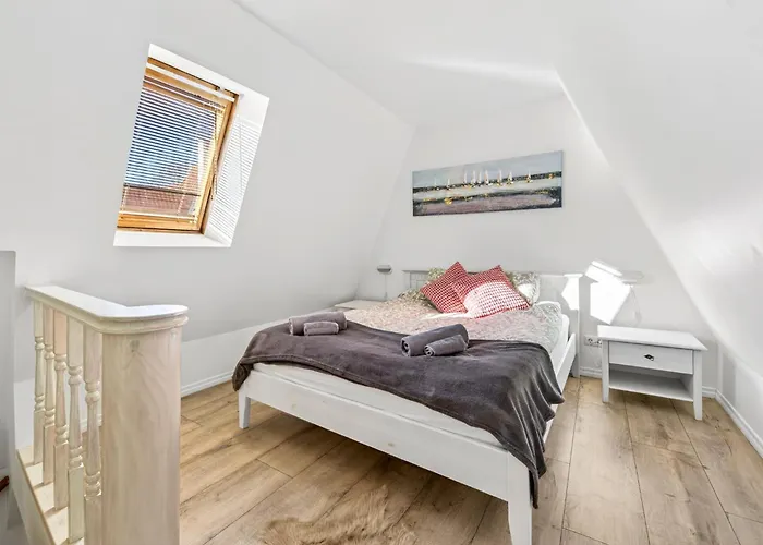 Апартаменти Old Town Penthouse 2 Bedroom On Two Floors