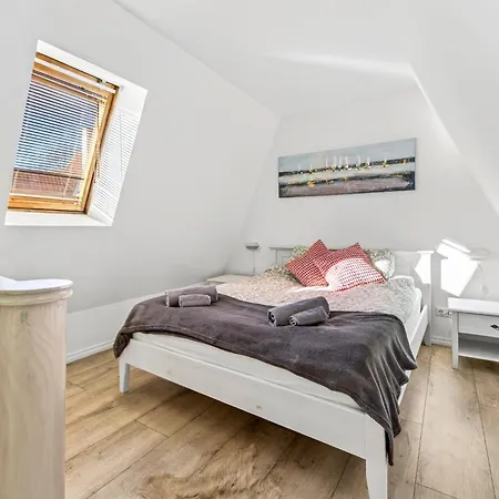 Апартаменти Old Town Penthouse 2 Bedroom On Two Floors