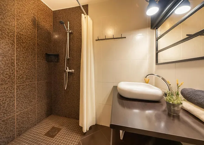 아파트 Old Town Penthouse 2 Bedroom On Two Floors *